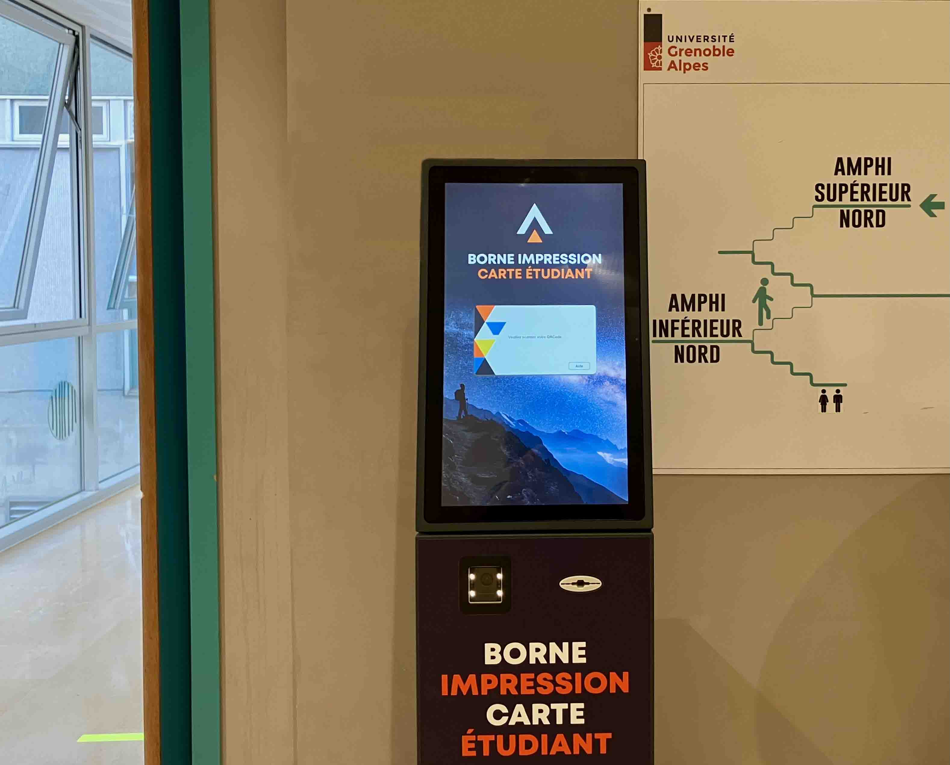 image borne carte étudiant